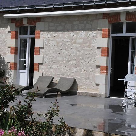 Petite Maison Des Roses - Gite 2 Personnes Brain-sur-Allonnes Exterior photo